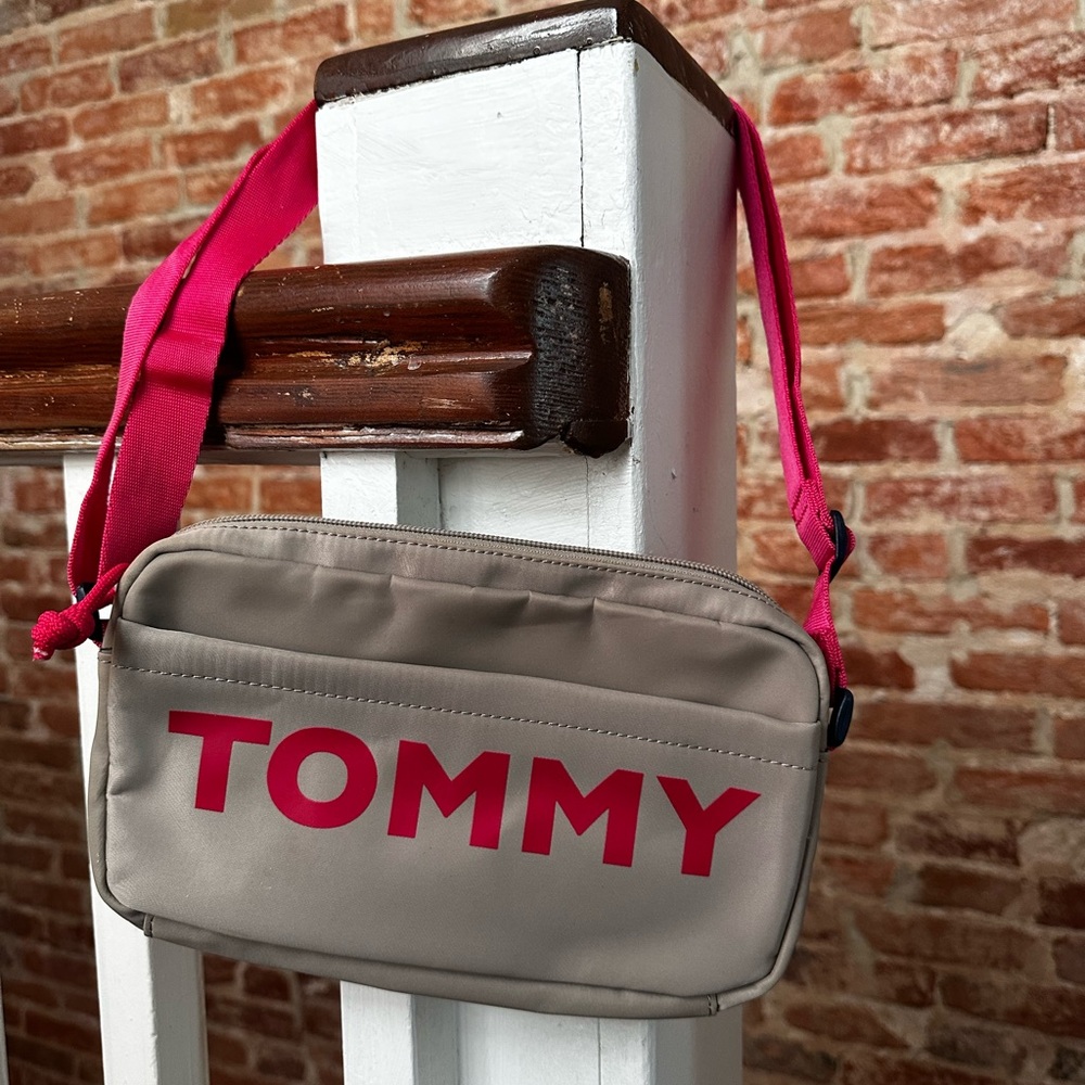Tommy Hilfiger Crossbody Bag